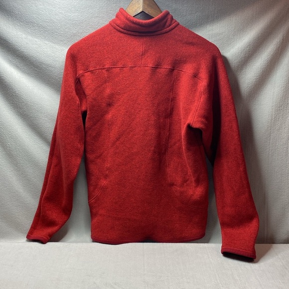 Patagonia red 1/2 pullover size medium - Picture 2 of 4